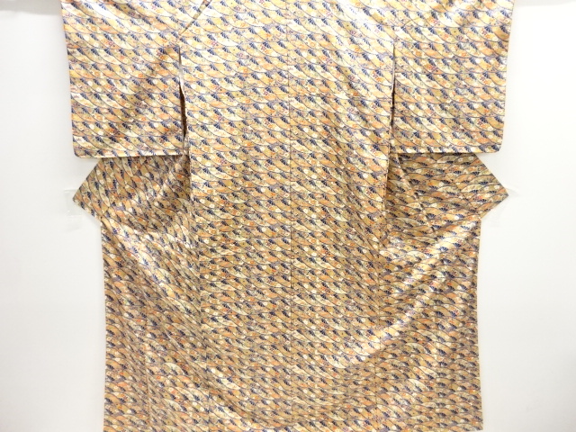 未使用品　変わり青海波に花模様小紋着物